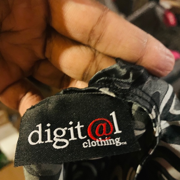 Top - Picture 3 of 3